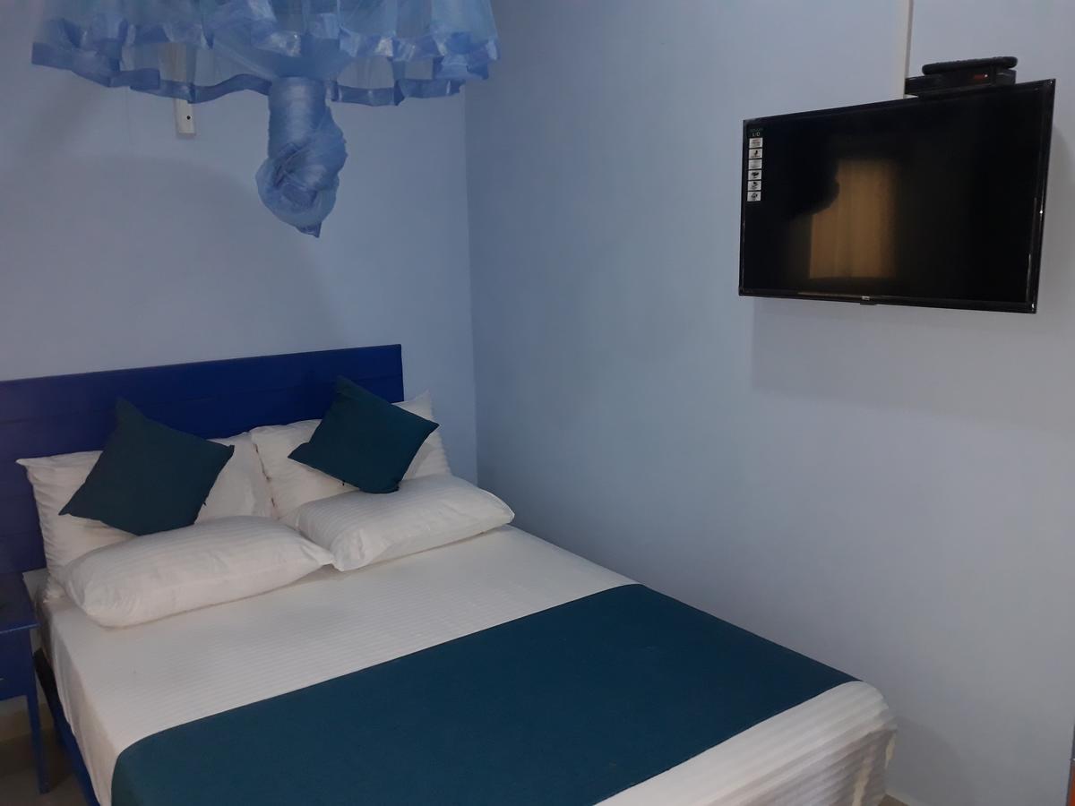 Bevary City Hotel Анурадхапура Экстерьер фото